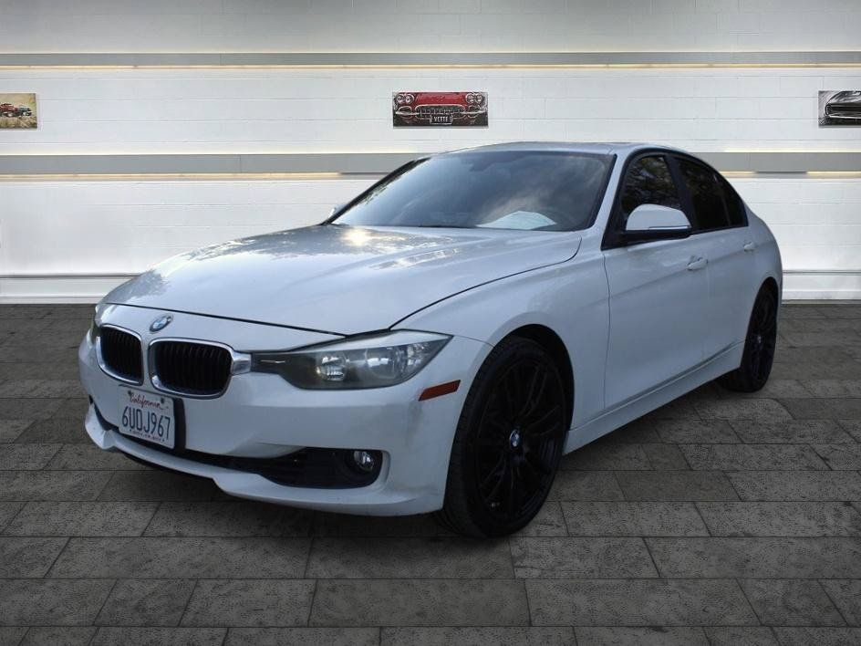 Used 2012 BMW 328i Sedan RWD image 3