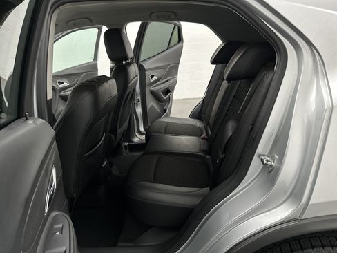 Used 2016 Buick Encore FWD image 19