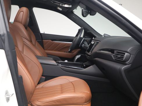 Certified 2022 Maserati Levante Modena image 16