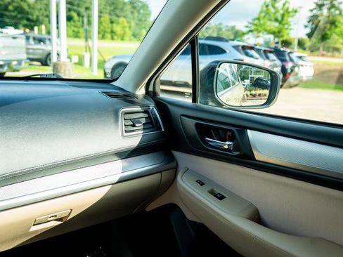 Used 2019 Subaru Outback 2.5i Premium AWD/4WD image 29