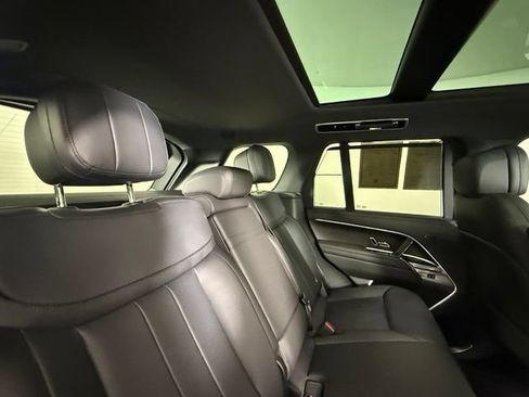 Used 2025 Land Rover Range Rover SE AWD/4WD image 30