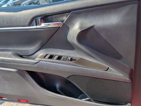 Used 2021 Toyota Camry SE image 24