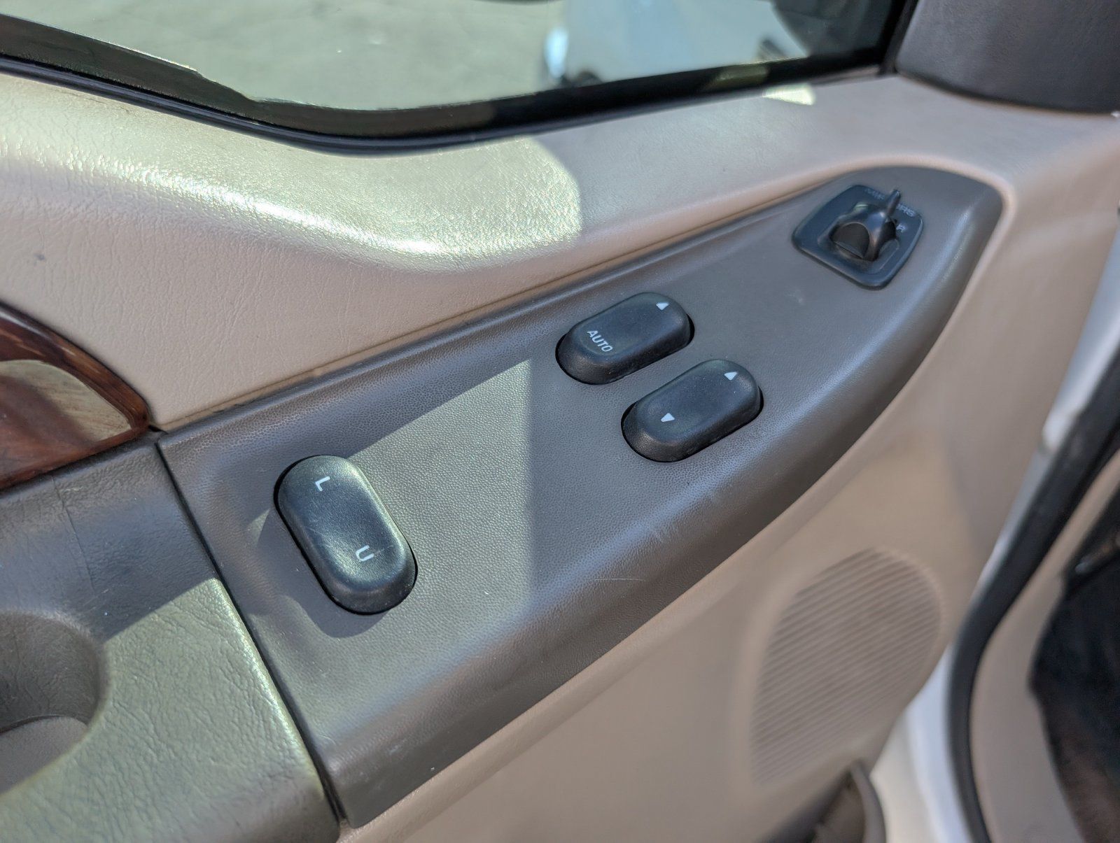 Used 2000 Ford F250 Lariat AWD/4WD image 13