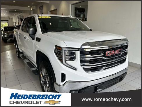 Used 2024 GMC Sierra 1500 SLT w/ SLT Convenience Package AWD/4WD image 1