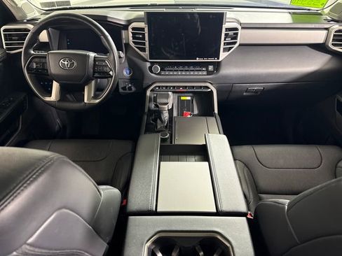 Used 2023 Toyota Sequoia Limited w/ Tow Technology Package AWD/4WD image 17