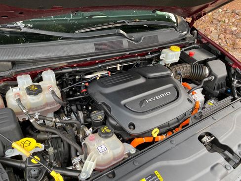 Used 2018 Chrysler Pacifica Limited FWD image 15