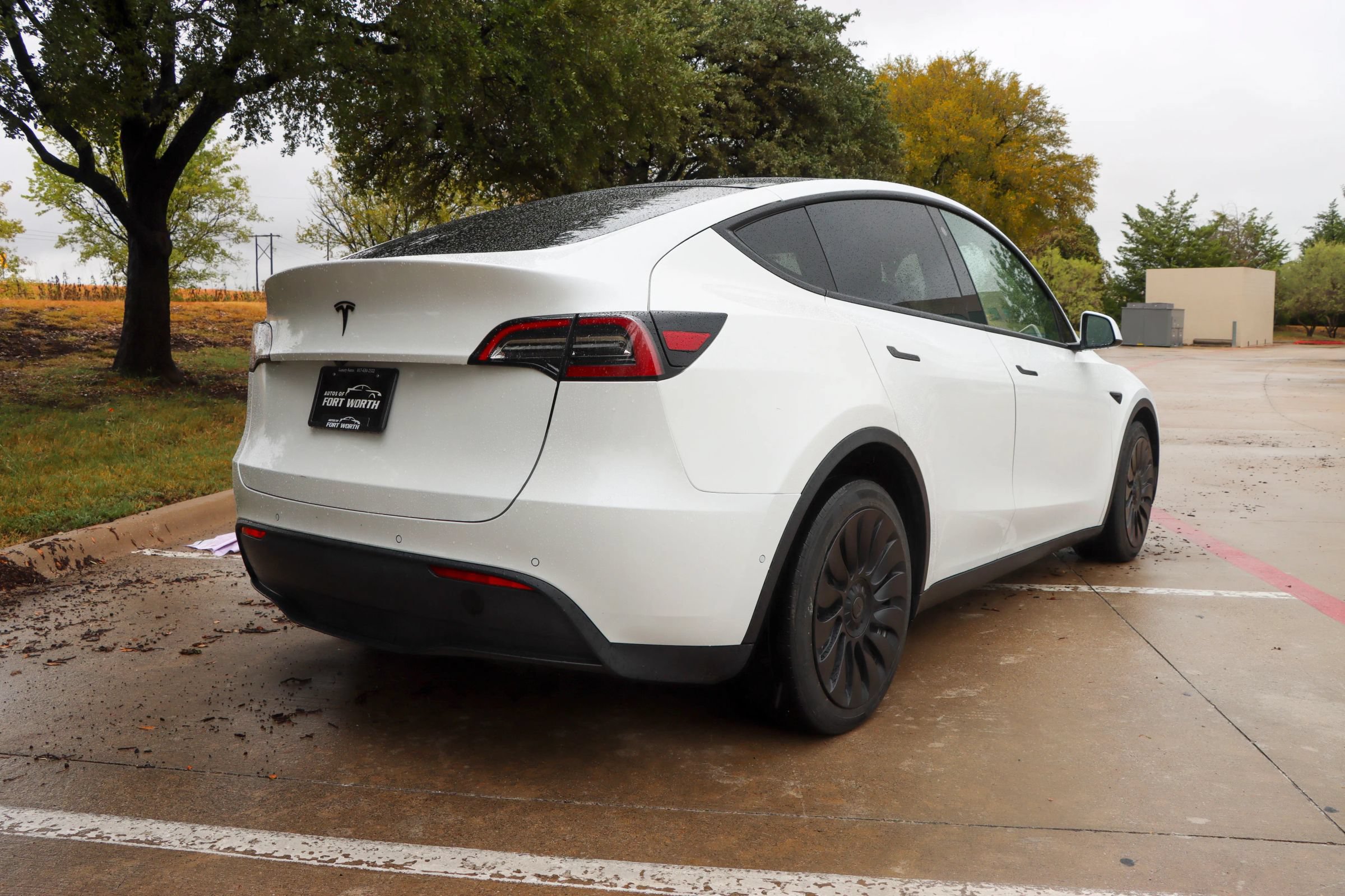 Used 2021 Tesla Model Y 2WD image 7