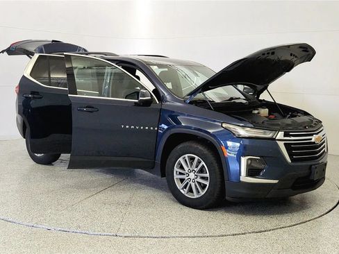Used 2023 Chevrolet Traverse LT FWD image 9