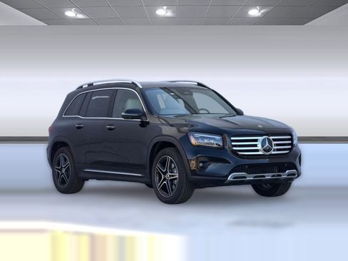 New 2026 Mercedes-Benz GLB 250 4MATIC image 7