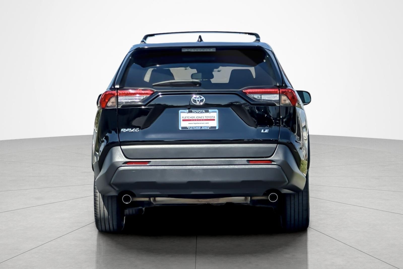 Used 2021 Toyota RAV4 LE w/ Carpet Mat Package (TMS) FWD image 4