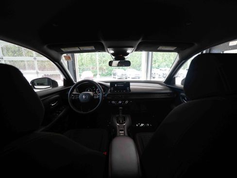Used 2025 Honda HR-V Sport image 19