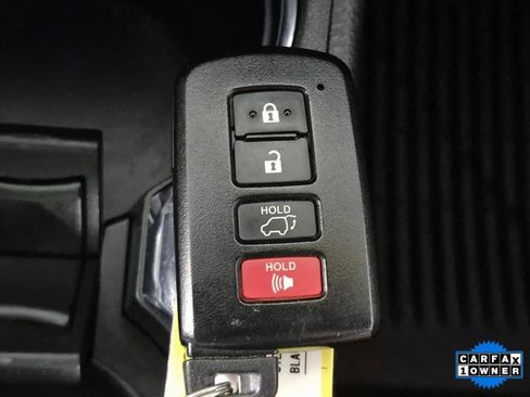 Used 2019 Toyota Highlander Limited image 30