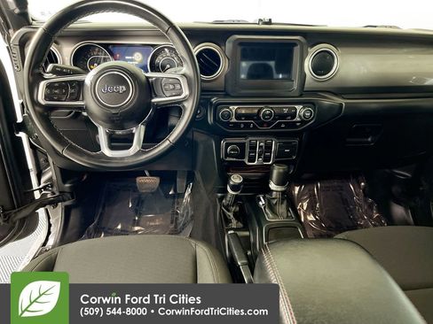 Used 2021 Jeep Gladiator Overland image 23