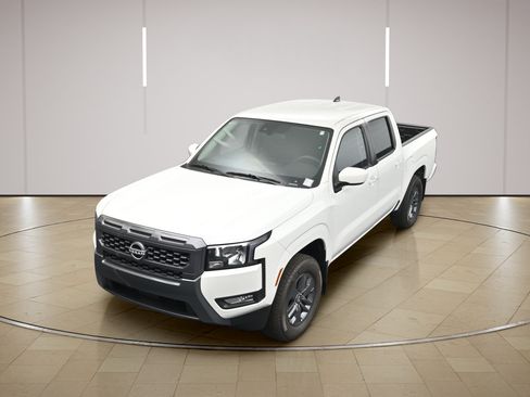 Certified 2025 Nissan Frontier SV w/ SV Convenience Package RWD image 27