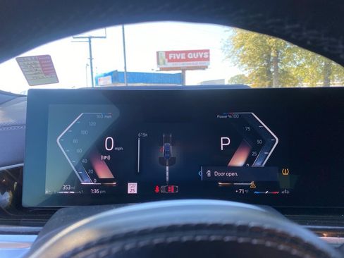 Used 2024 BMW X6 xDrive40i image 14