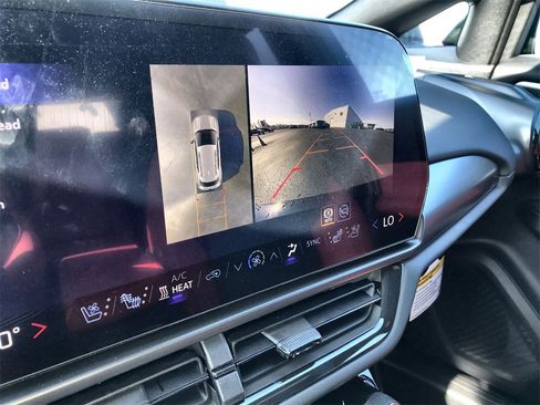 New 2026 Chevrolet Equinox EV RS image 17