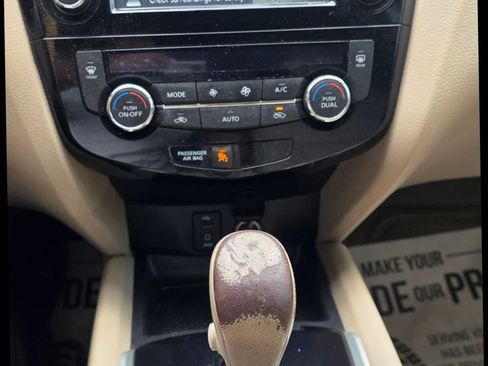 Used 2014 Nissan Rogue SL w/ SL Premium Package image 13