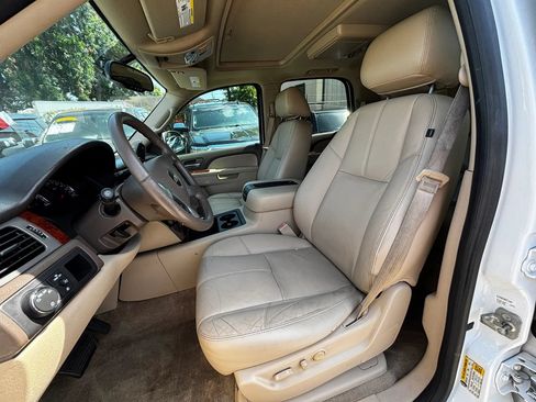 Used 2014 Chevrolet Tahoe LT RWD image 19