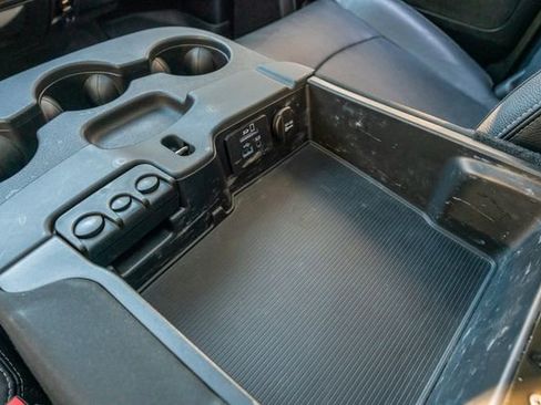 Used 2015 RAM 3500 Laramie w/ Cold Weather Group image 32