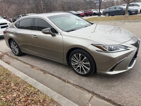 Used 2019 Lexus ES 350 image 3