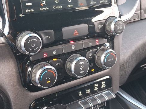 Used 2021 RAM 1500 Big Horn image 15