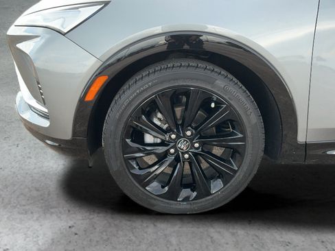 Used 2024 Buick Envista Sport Touring w/ Convenience I Package FWD image 26