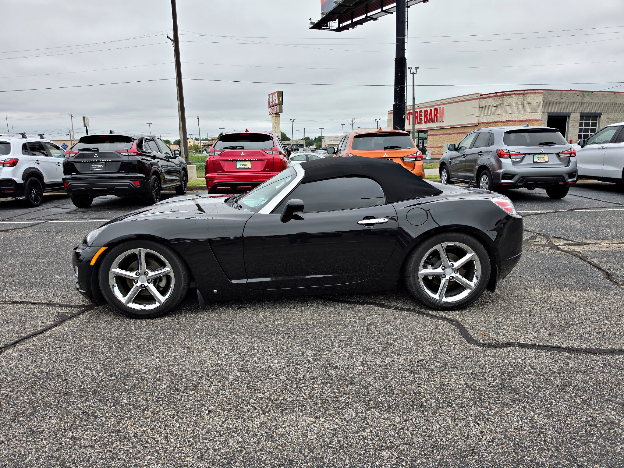 Used 2008 Saturn Sky Carbon Flash RWD image 9