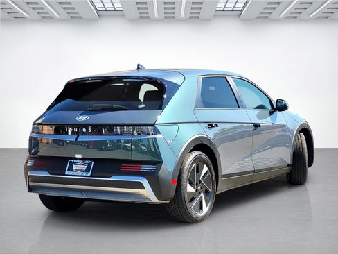 New 2026 Hyundai Ioniq 5 SEL RWD image 4