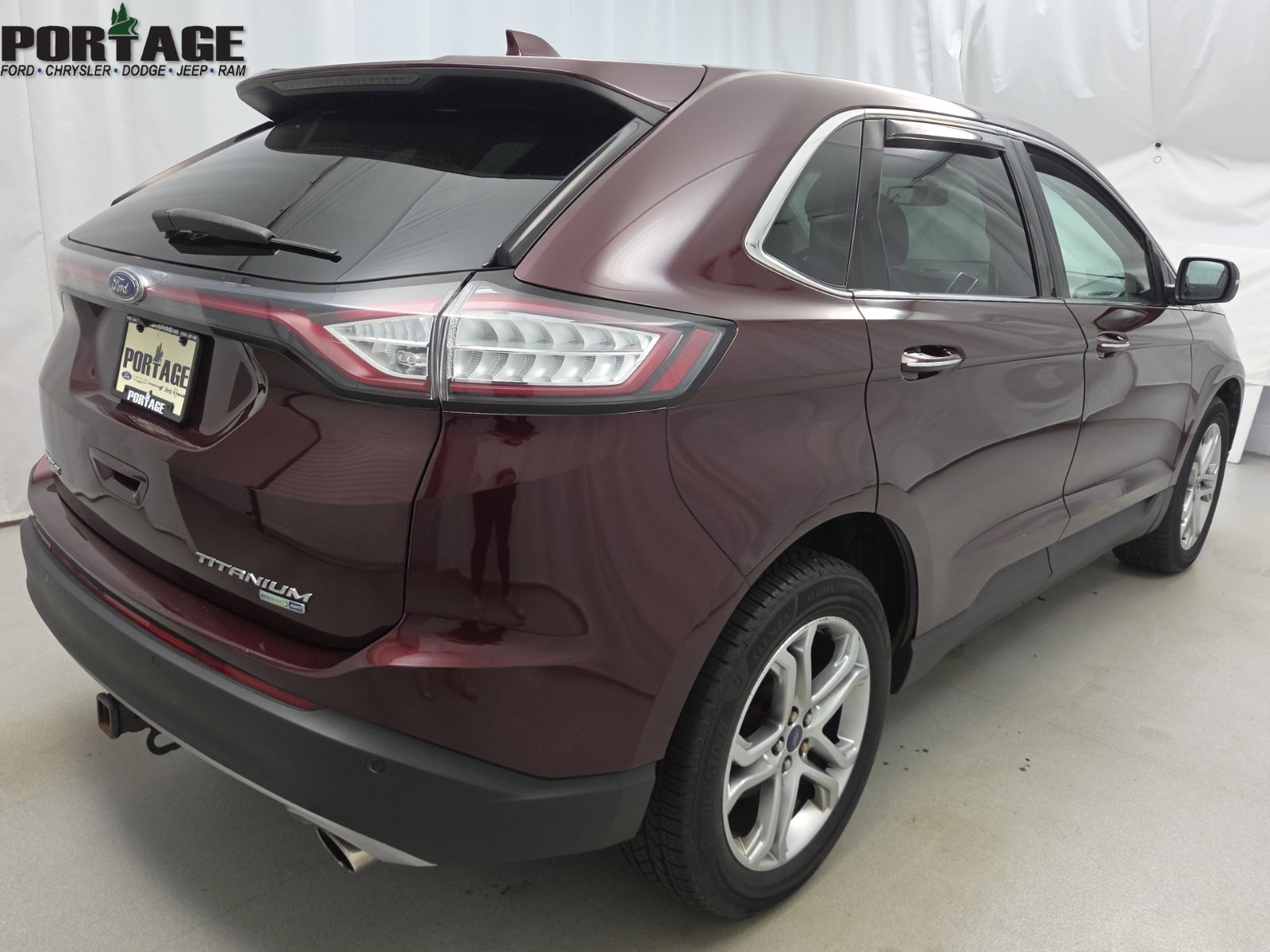 Used 2017 Ford Edge Titanium w/ Equipment Group 301A AWD/4WD image 7