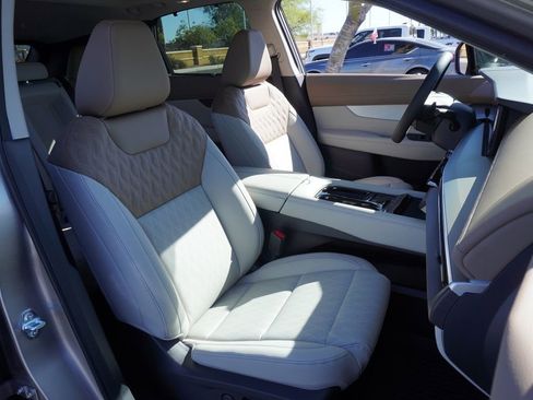 New 2026 Nissan Murano Platinum image 12