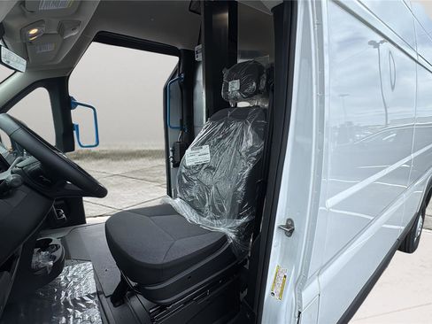 Certified 2024 RAM ProMaster 3500 w/ Delivery Van Package FWD image 11