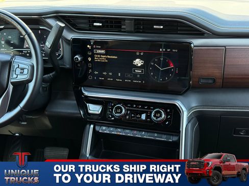 Used 2025 GMC Sierra 2500 Denali Ultimate w/ Max Trailering Package AWD/4WD image 35