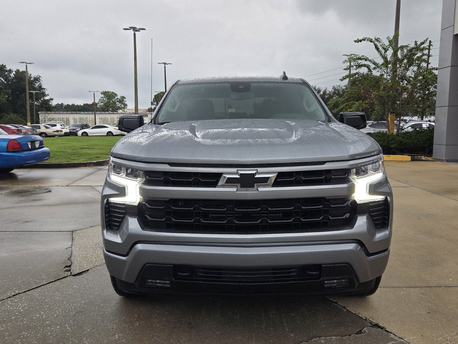 Used 2026 Chevrolet Silverado 1500 RST w/ RST Select Package RWD image 2