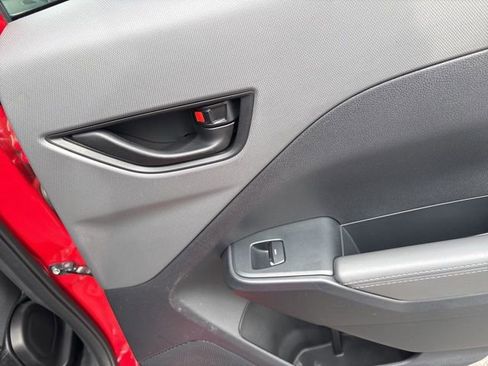 Used 2025 Subaru Crosstrek 2.0i Premium image 16