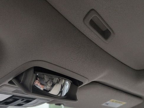 Used 2025 Honda Odyssey Touring image 5