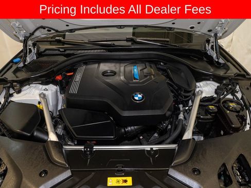 Used 2021 BMW 530e xDrive w/ Premium Package AWD/4WD image 22