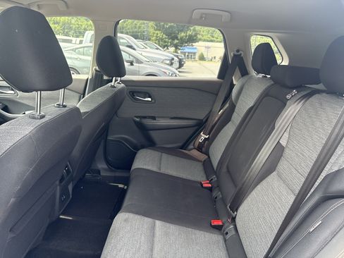 Used 2021 Nissan Rogue SV FWD image 21
