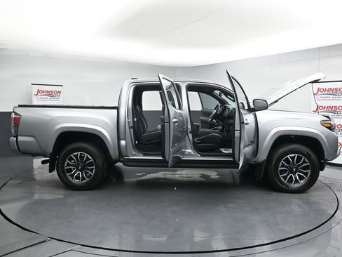 Used 2023 Toyota Tacoma TRD Sport AWD/4WD image 37