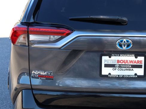 Used 2020 Toyota RAV4 XSE image 19