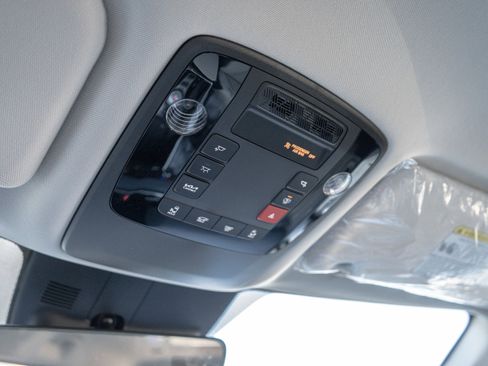 New 2026 Kia Carnival EX image 20