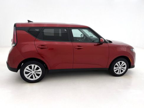 Used 2023 Kia Soul LX FWD image 6