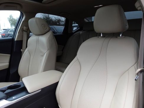 Certified 2025 Acura TLX w/ Technology Package image 23