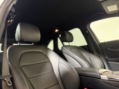 Used 2022 Mercedes-Benz GLC 300 4MATIC image 12