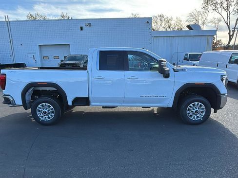 New 2026 GMC Sierra 2500 SLE w/ SLE Value Package; image 8