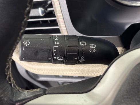 Used 2024 Ford Expedition Max Limited image 24