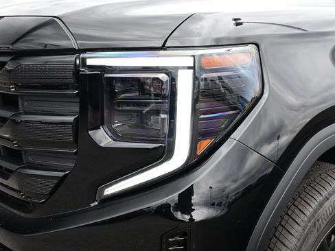 New 2026 GMC Sierra 1500 Elevation image 15