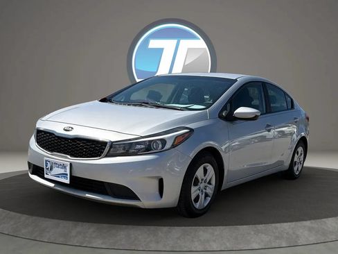 Used 2017 Kia Forte LX FWD image 8