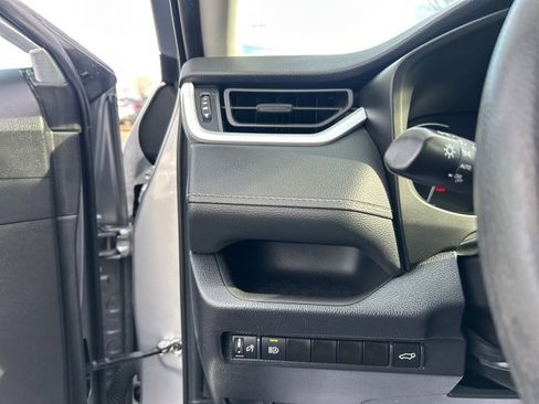 Used 2023 Toyota RAV4 XLE image 27