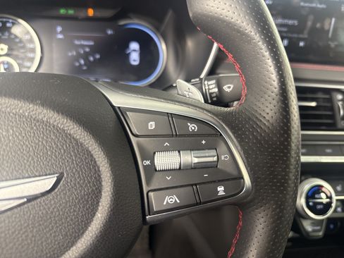 Used 2023 Genesis G70 2.0T w/ Sport Prestige Package RWD image 27