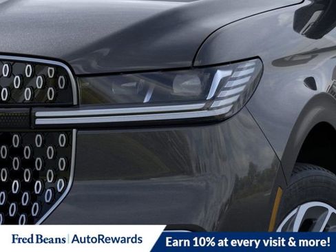 New 2026 Lincoln Navigator L Reserve AWD/4WD image 19
